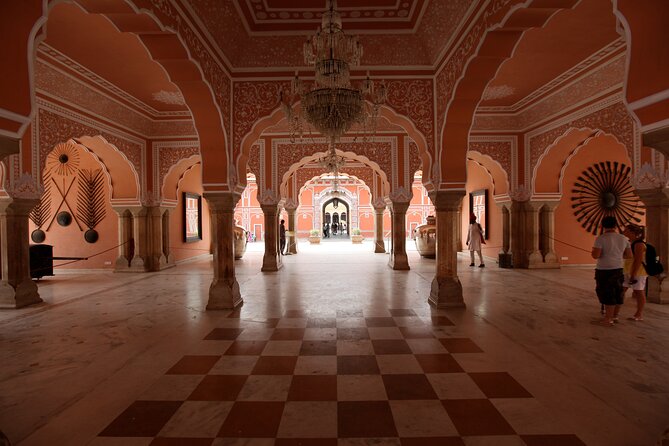 05 Days Luxury Golden Triangle Tour for First Timer in India - Accommodation and Dining Options