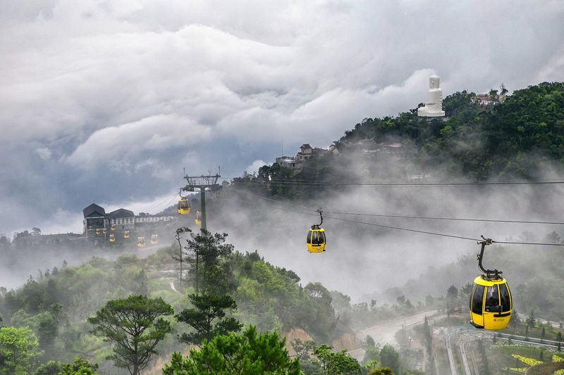 07:30/09:30 Departure: Ba Na Hills and Golden Bridge Day Tour - Golden Bridge: the headline view