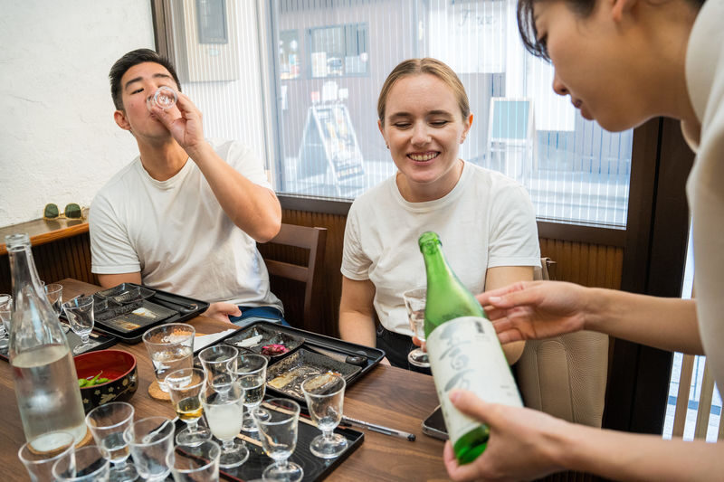 1.5-Hour Kyoto Insider Sake Experience with 7 Tastings & Pairings - Seven glasses, one useful sake lesson