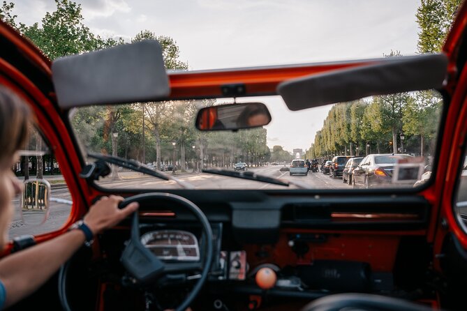 1.5 Hour Private Tour in Paris in a Classic Citroën - Tour Details