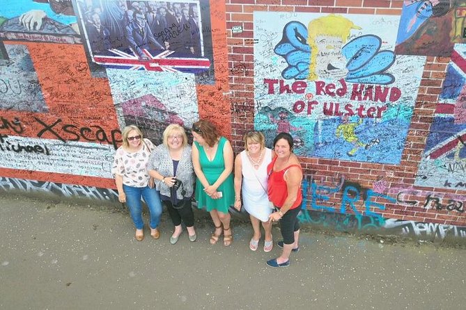 1.5 Hours Belfast Black Cab and Murals Tour - What To Expect