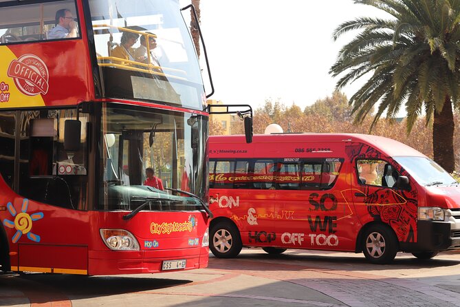 1 Day: Bus & Soweto Combo - Visit to Nelson Mandela and Desmond Tutus Street