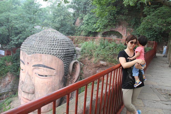 1-Day Chengdu Layover Tour: Leshan Giant buddha with Round Airport Transfer - What We Like About This Tour