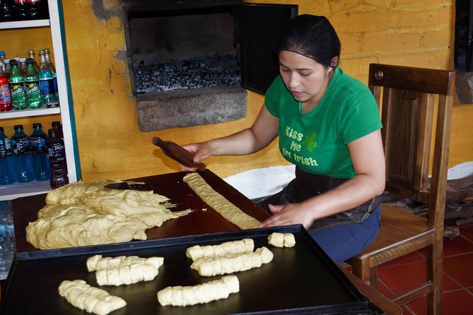 1 Day Cultural Tour Otavalo And Cuicocha Lagoon - Tour Highlights
