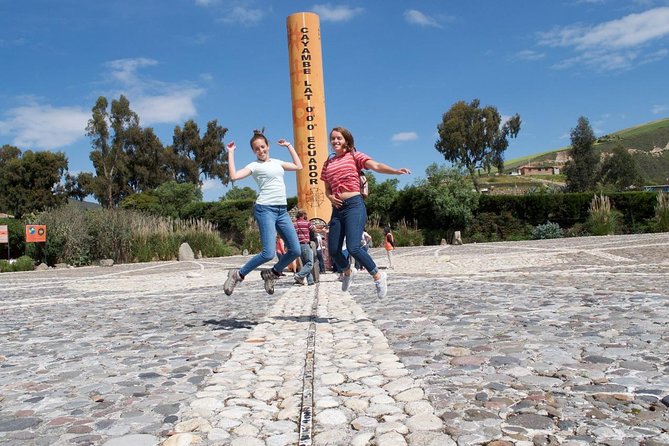 1 Day Cultural Tour Otavalo And Cuicocha Lagoon - Itinerary Details