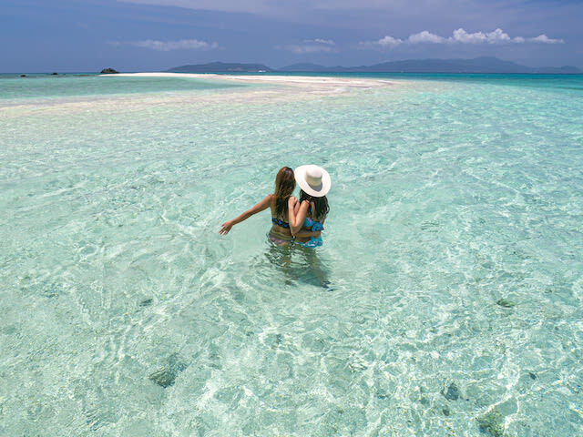 1 Day / Ishigaki Island: Phantom Island (Hamajima) Landing & Snorkeling & Kabira Bay SUP / Canoe (Okinawa) - Hamajima’s sandbar is the morning’s big draw