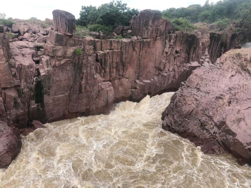 1-Day Khajuraho Temples and Local Village Tour - Good To Know