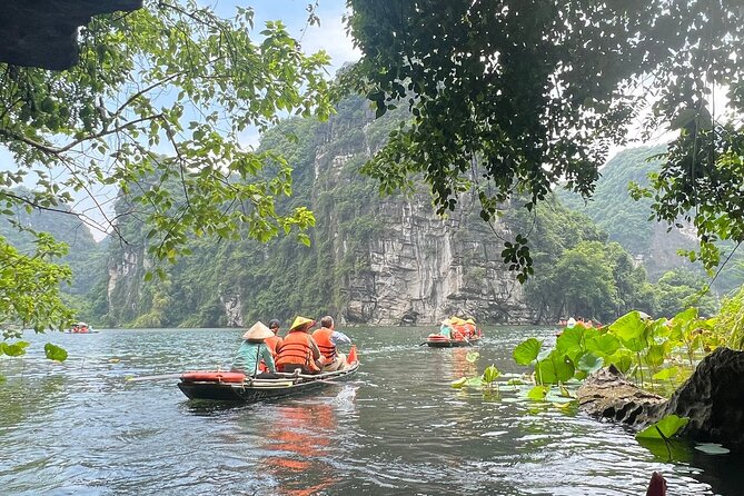 1 Day Luxury Tour to Ninh Binh: Hoa Lu Trang An Mua Cave - Inclusions and Exclusions