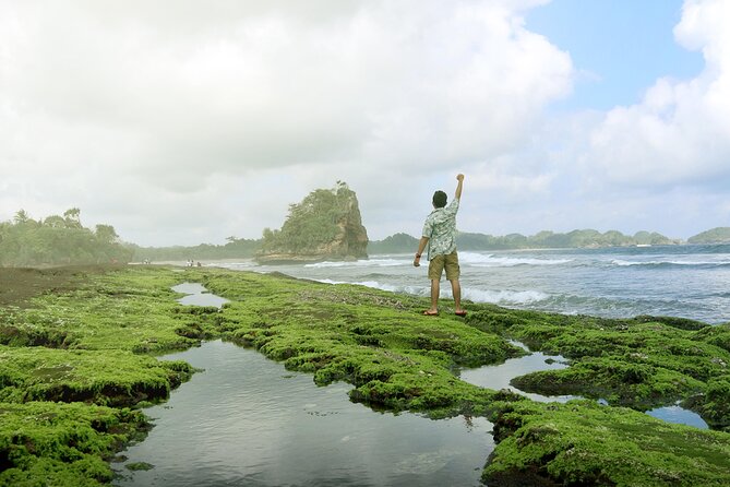 1 Day - Malang Beaches and Island Hopping // 06:30 - 17:30 - White-Sand Beaches