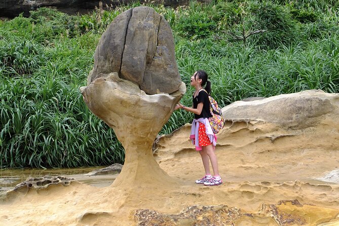 1 Day North Coast Yehliu Jiufen and Shifen Private Tour - Golden Waterfall