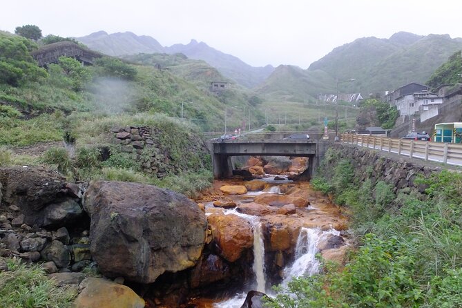 1 Day North Coast Yehliu Jiufen and Shifen Private Tour - Shifen Old Street