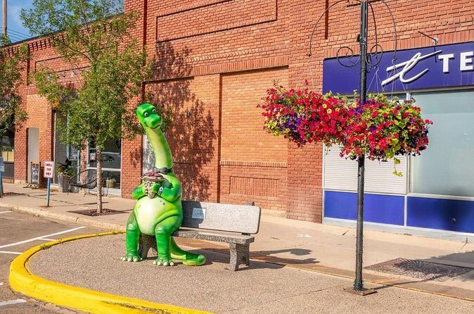 1 Day of Dinosaurs and Hoodoos From Calgary to the Drumheller - FAQ