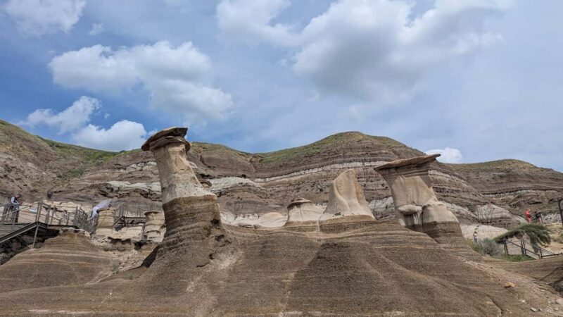 1 Day of Drumheller Dinosaurs and Badlands Guided Tour - Practical Tips and Considerations