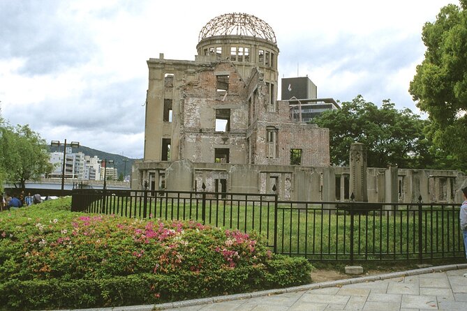 1-Day Private Sightseeing Tour in Hiroshima and Miyajima Island - Top Attractions