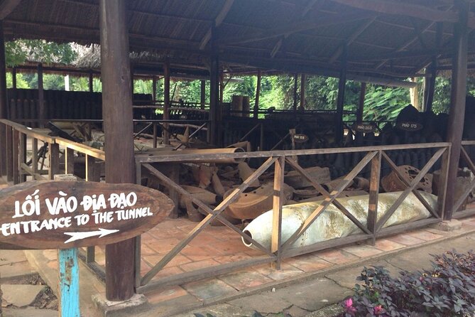 1 Day Small Group Tour in Cu Chi Tunnels and Mekong Delta - Cu Chi Tunnels Experience