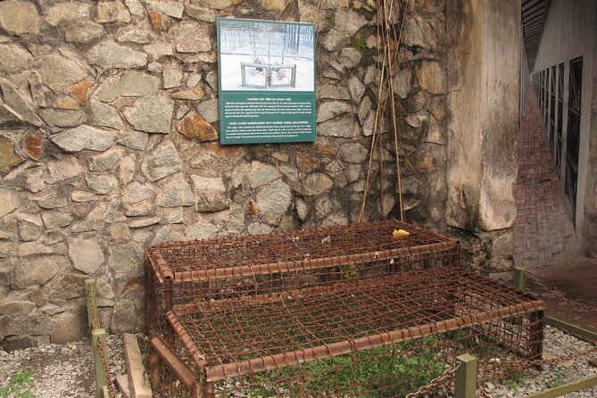 1 Day Small Group Tour in Cu Chi Tunnels and Mekong Delta - Lunch and Refreshments