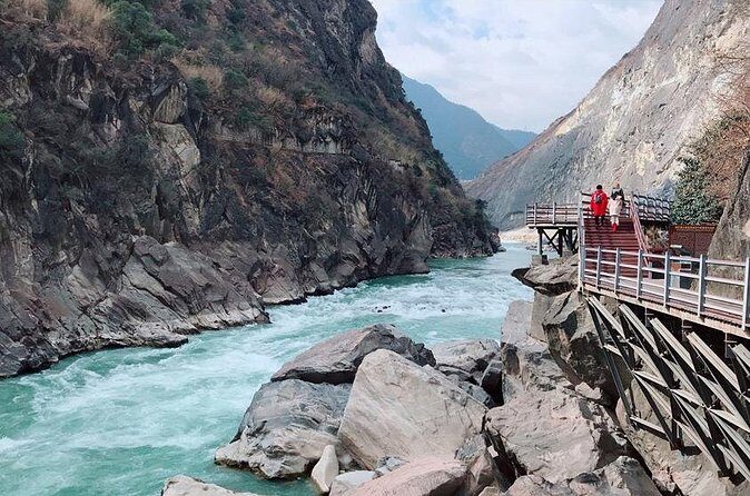 1 Day Tiger Leaping Gorge Hiking Tour from Lijiang - Final Thoughts: Is This Tour Right for You?