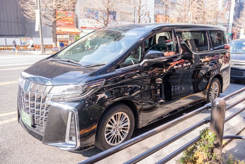 1-Day Tokyo Highlights Tour with a Private Car and Guide - A private car makes Tokyo easier to connect