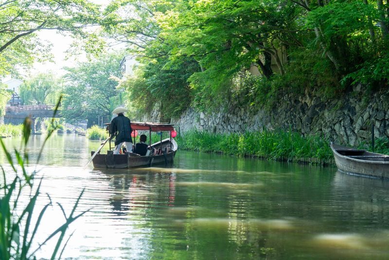 1-Day Tour: Castles & Canals in Hikone & Omi Hachiman (from Nagoya) - Two castle towns, two different moods