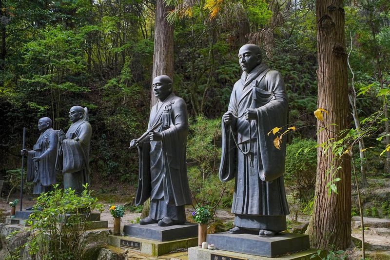 1-Day Tour: Hiroshima Hidden Gems & Highlights - The Peace Memorial Museum: a sobering final lesson