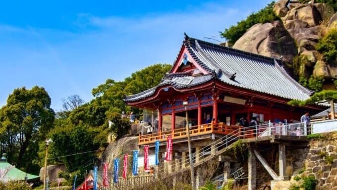 1-Day Tour: Onomichi Temples Exploration & Saijo Sake Tasting - Two very different sides of Hiroshima Prefecture