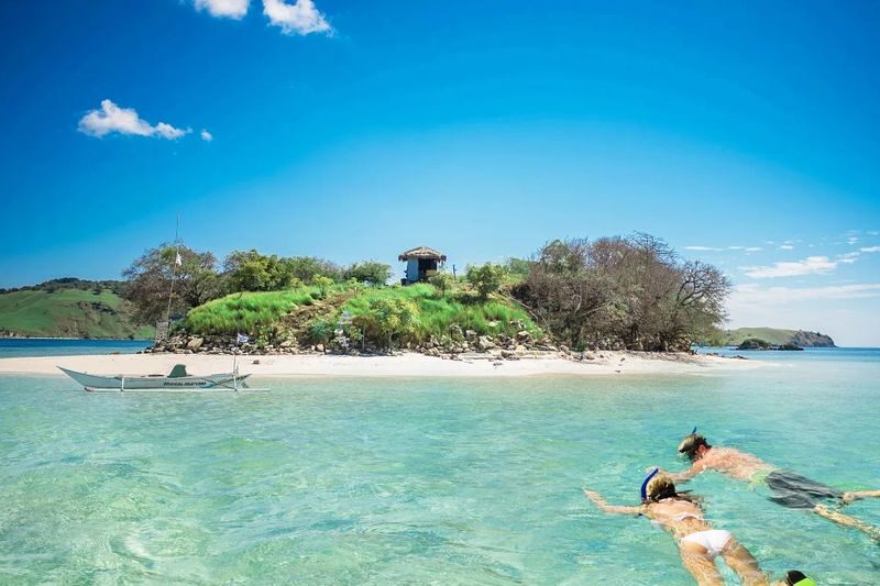 1-Day Tour Rangko Cave And Sabolo Island Snorkeling in Labuan Bajo - Sabolo’s clear water is the day’s big draw
