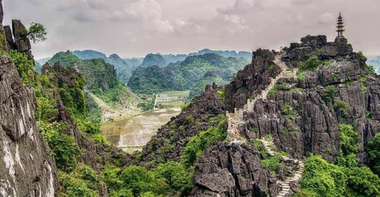 1 Day - Traveling Ninh Binh: Hoa Lu, Tam Coc, Hang Mua - Historical Significance of Hoa Lu