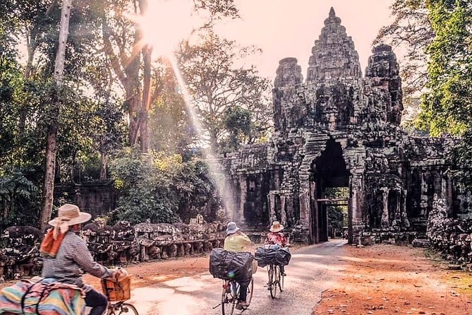 1-Day Uncover the Endless Treasure of Angkor Tour With Sunrise. - Return to Siem Reap
