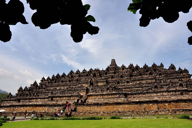 1-Day Yogyakarta Merapi Borobudur - PRIVATE Tour With GUIDE - Tour Overview