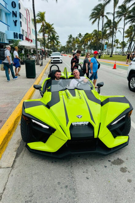 1 Hour 30 Minutes Slingshot Rental in Miami - Delivery and Locations