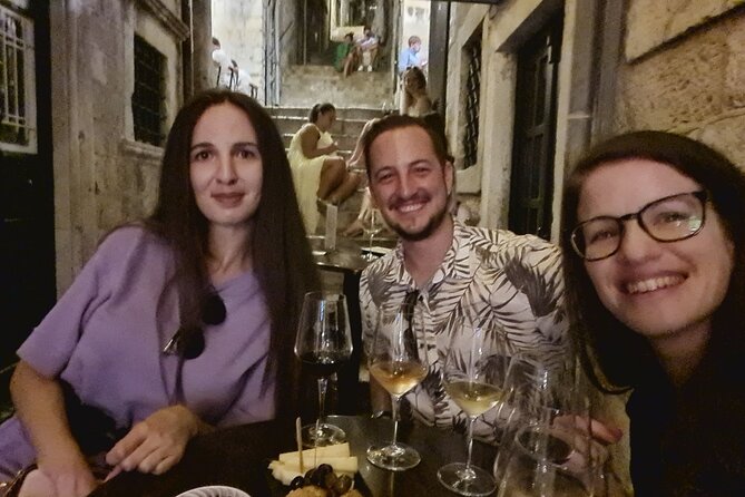 1 Hour and Half Food & Wine Tasting in Dubrovnik Old Town - Meeting and Pickup Information