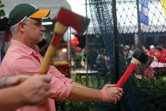 1 Hour Axe Throwing Experience - Meeting and Pickup