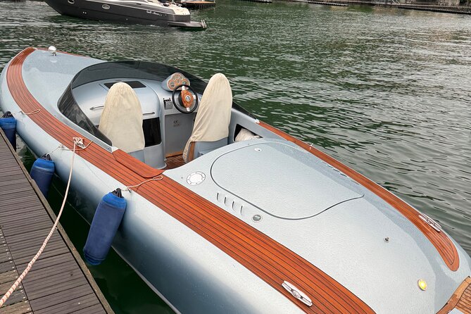 1 Hour by Classic Speedboat on Lake Como - Good To Know