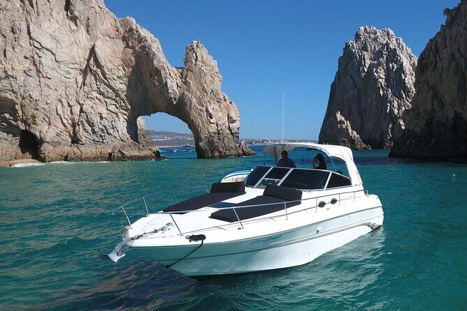 1 Hour Cabo Highlights on a 33ft Luxury Yacht - The Sum Up