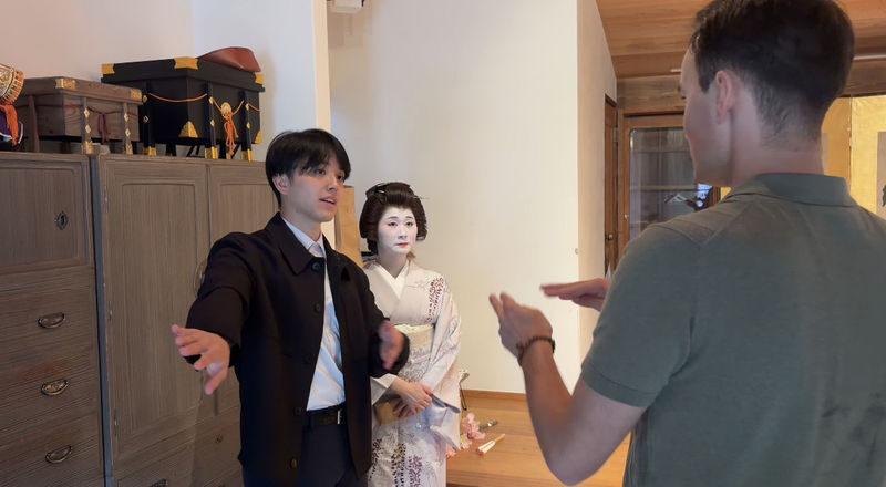 1 Hour Geisha Show in Asakusa Tokyo - Who will enjoy this experience most?