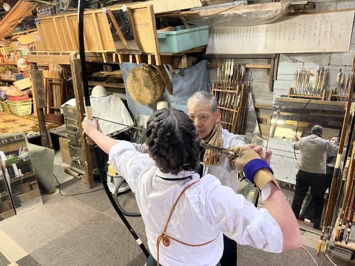 1-Hour Japanese Archery Experience in Kyoto - Instructor and Learning