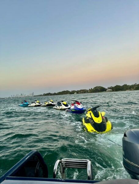 1 Hour Jetski + 20 Min Boat Ride in Miami - We the Best !! - Frequently Asked Questions