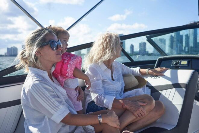 1 Hour Miami Private Boat Ride With Champagne and Captain - Meeting Point Details