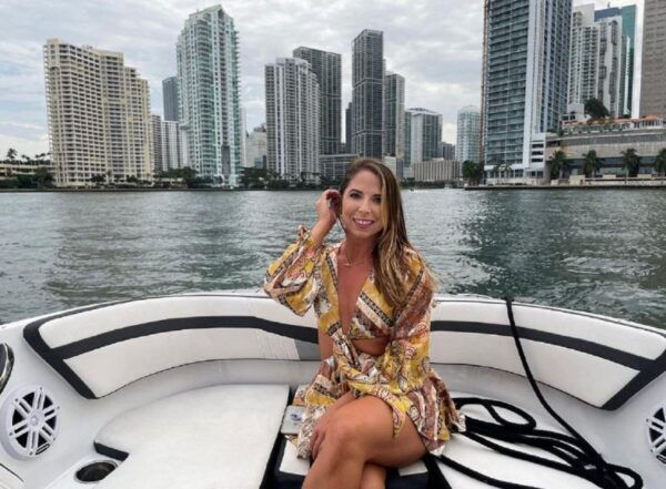 1 Hour Miami Private Boat Ride With Champagne and Captain - Safety and Guidelines
