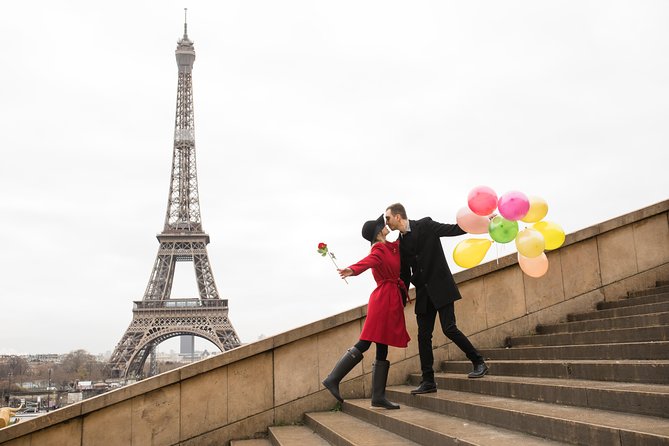 1-hour Photoshoot at the Eiffel Tower Trocadero Paris - The Sum Up