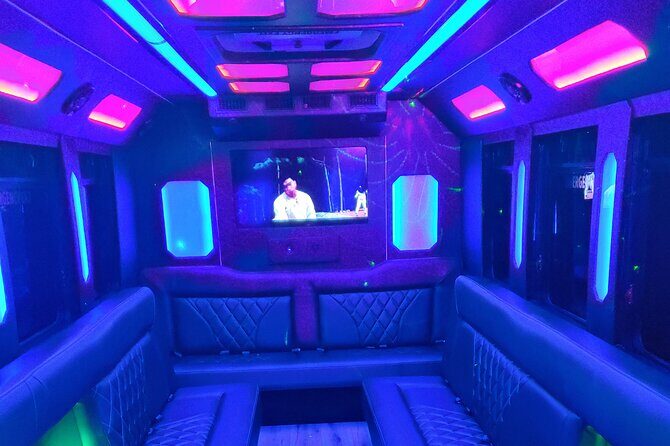 1 Hour Private Las Vegas Party Bus Tour - The Experience in Detail