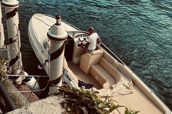 1 Hour Private Tour on Exclusive Offshore at Lake Como - Onboard Facilities