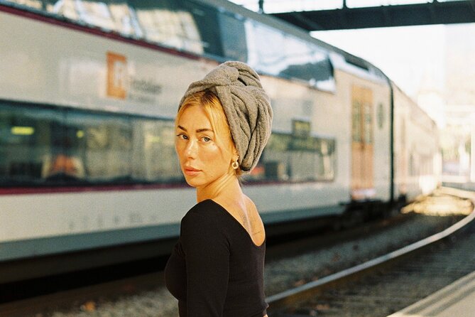 1 Hour Private Warm Analog Photo Shoot in Barcelona - What to Expect During the Photo Shoot