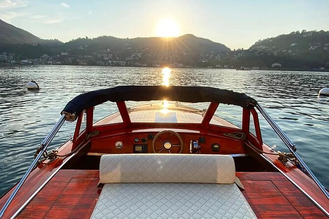 1 Hour Private Wooden Boat Tour on Lake Como 10 Pax - Meeting Point and Pickup