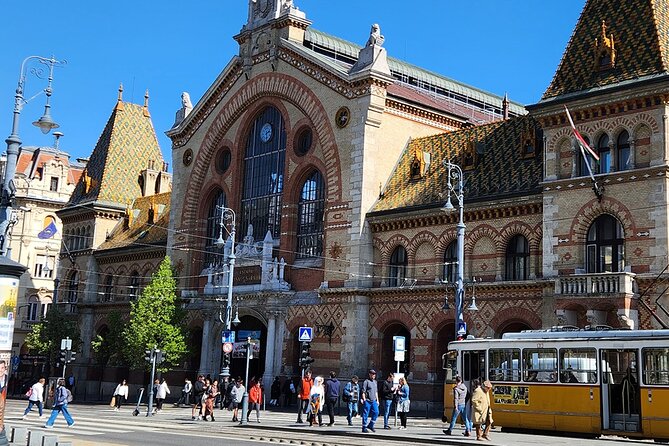 1 Hour Sightseeing Cruise in Budapest - Meeting Point and Location Details