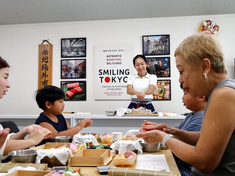 1-Hour Sushi Bento Making in Tsukiji Fish Market - What makes this Tsukiji class worth considering