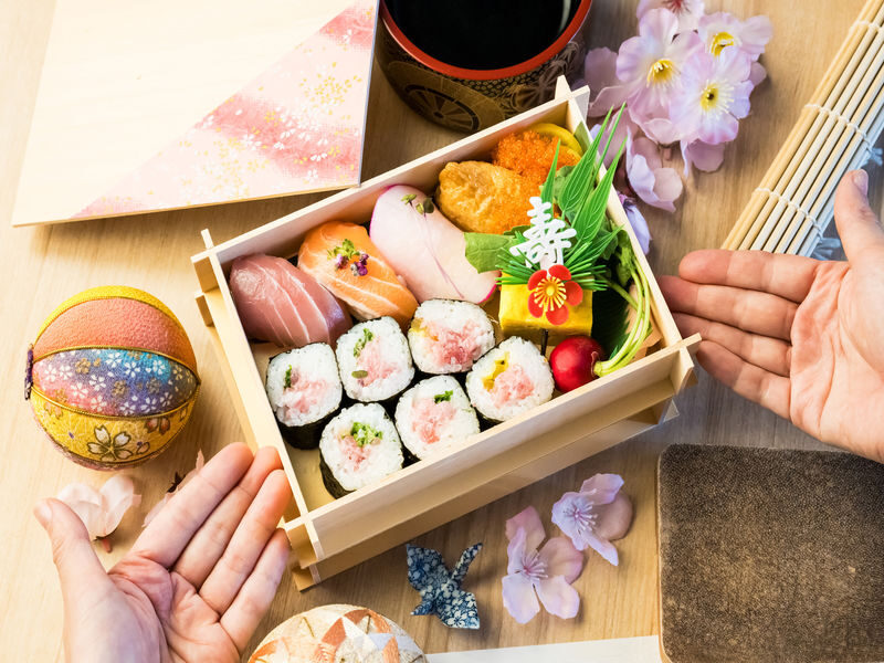 1-Hour Sushi Bento Making in Tsukiji Fish Market - A short class with a clear purpose