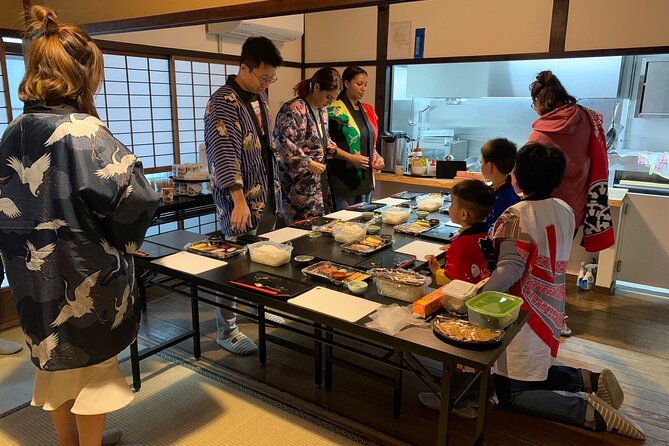1-Hour Sushi Workshop With Local Instructor in Kyoto Japan - Lunch Options