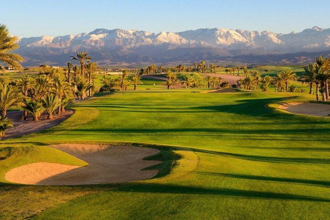 1 Hour Technical Lesson + 4 Hours Accompanied 18 Hole Course + Transport - Meeting and Pickup Details