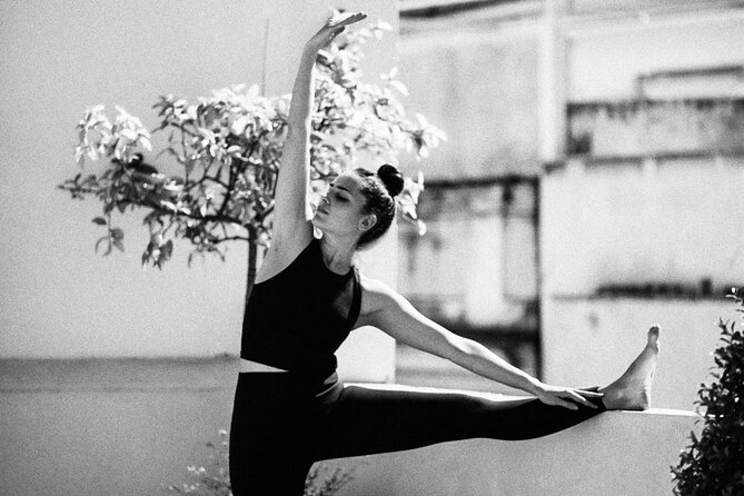 1 Hour Yoga Session in the Center of Seville - The Sum Up